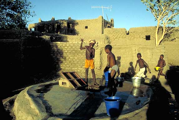 Wasserversorgung in Fangasso